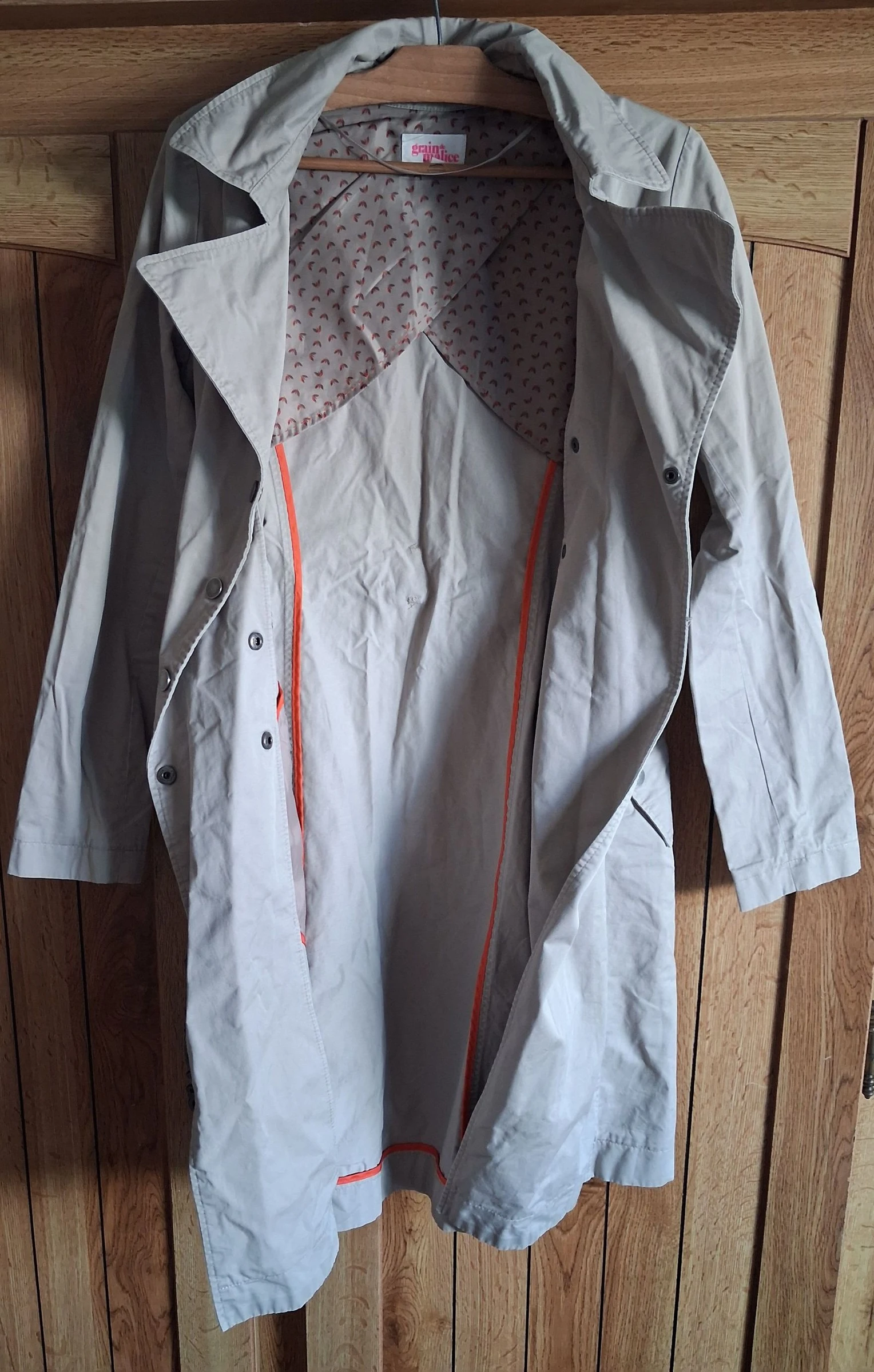 beige trench coat – photo 2